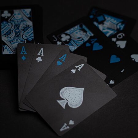 Voiko Pay N Play -menetelmää soveltaa pokerin peluuseen?